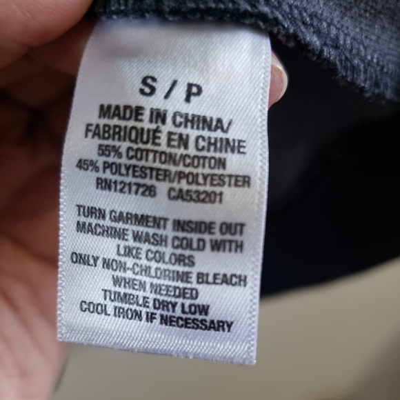 PRINCE AND FOX SWEATER SIZE SMALL - Picture 2 of 4